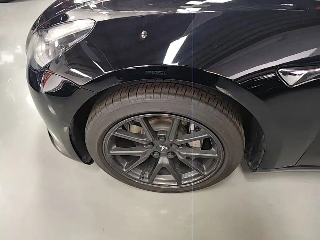 Tesla Model 3 — миниатюра 23