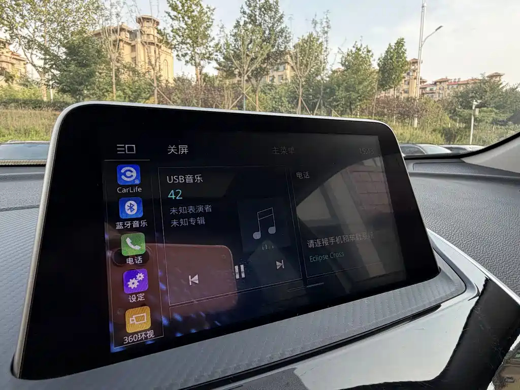Mitsubishi Eclipse Cross — миниатюра 13