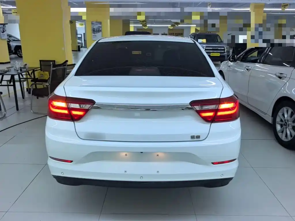 Geely Vision — миниатюра 6