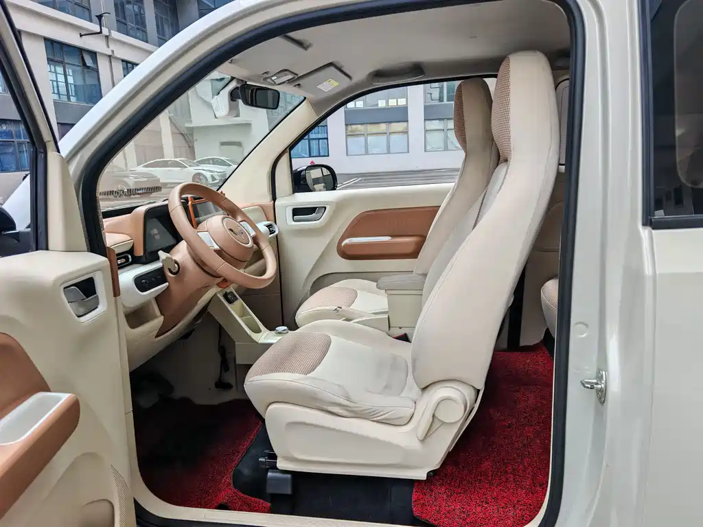 Wuling MINIEV — миниатюра 9