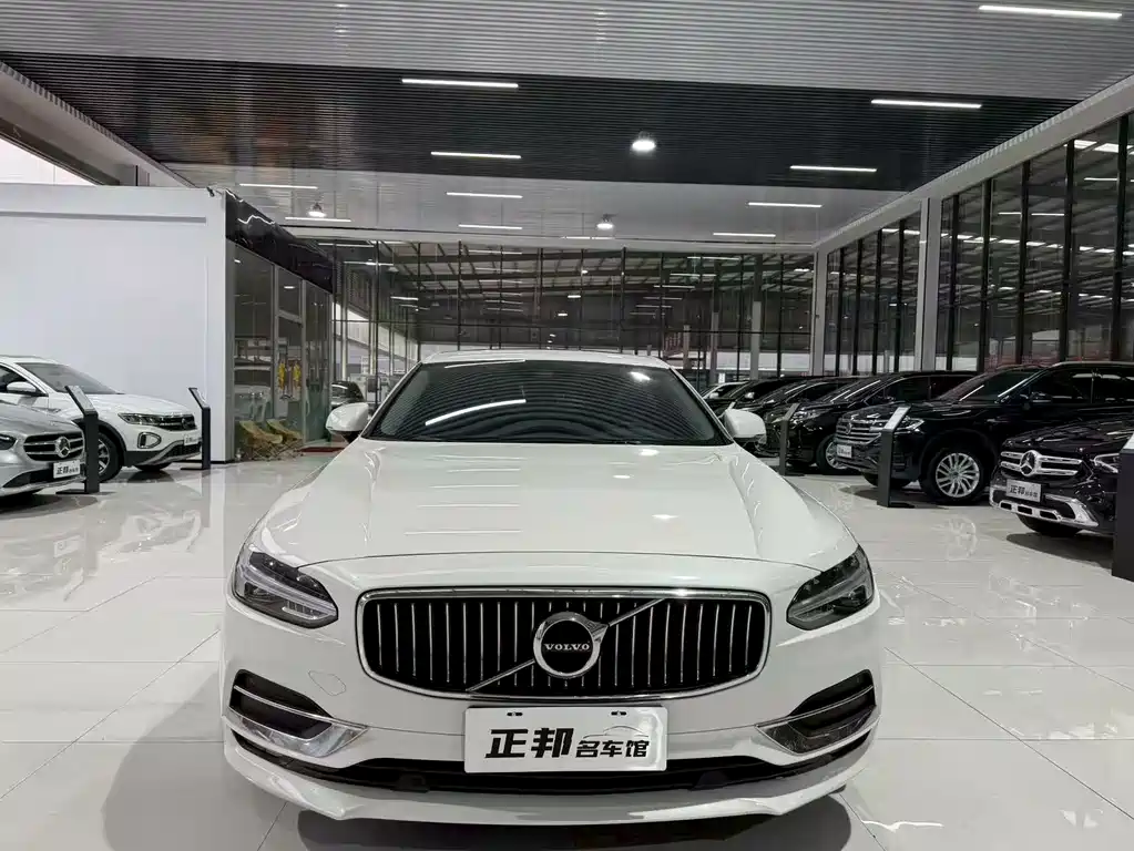 Volvo S90 2019 T5