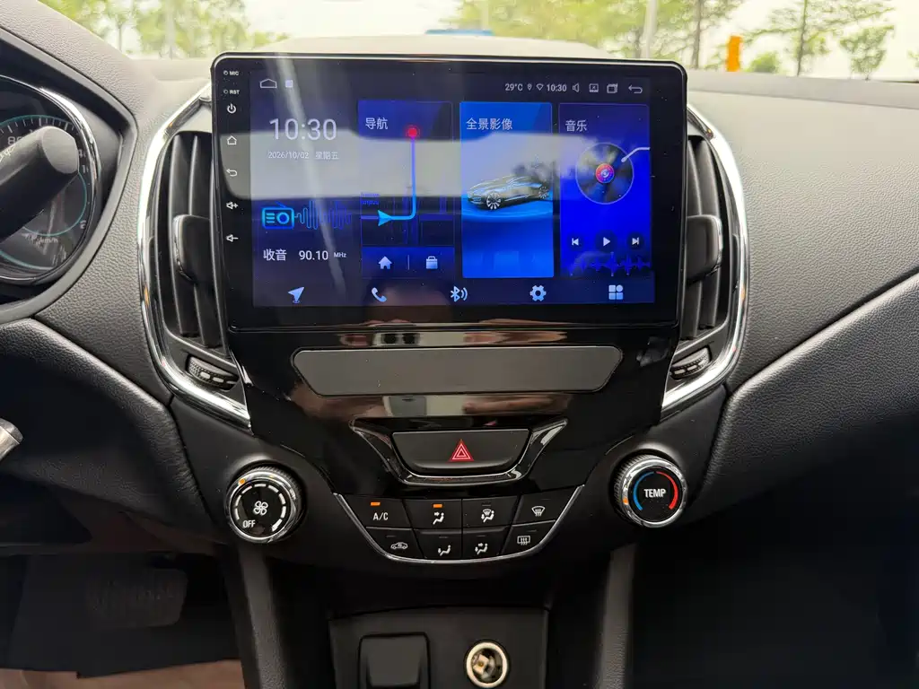 Chevrolet Cruze — миниатюра 19