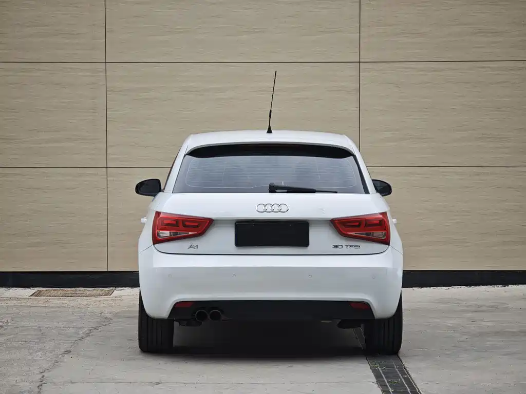 Audi A1 2014 30 TFSI Sportback Comfort