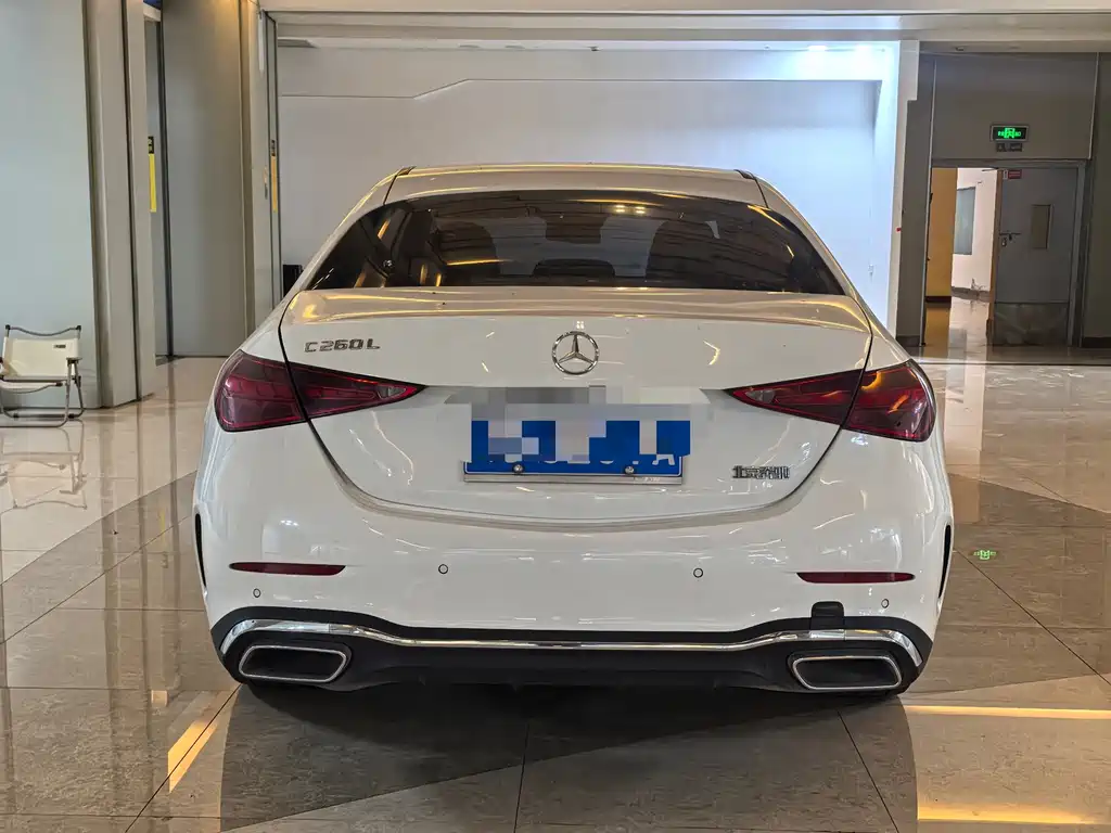 Mercedes-Benz C-Class — миниатюра 12