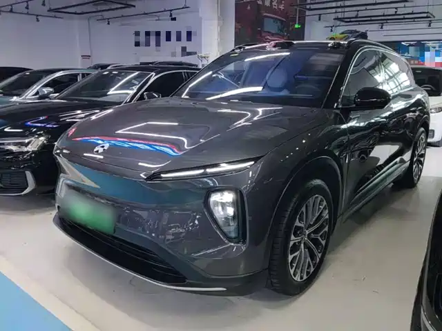 2025 Nio ES6