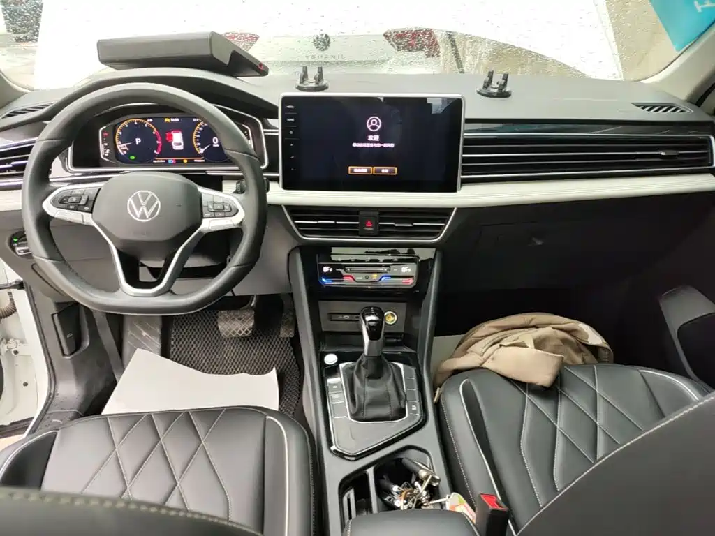Volkswagen Tiguan L — миниатюра 10