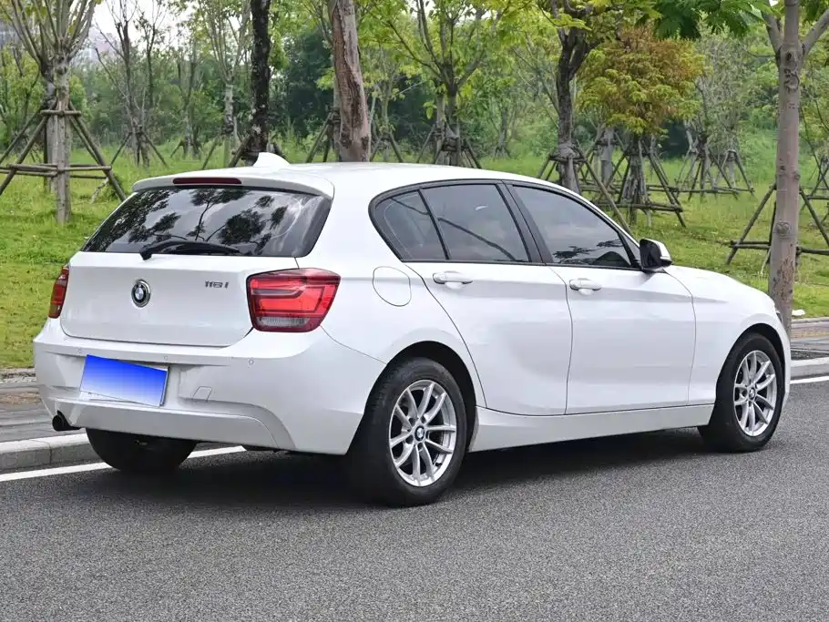 BMW 1 Series (Import) — миниатюра 3