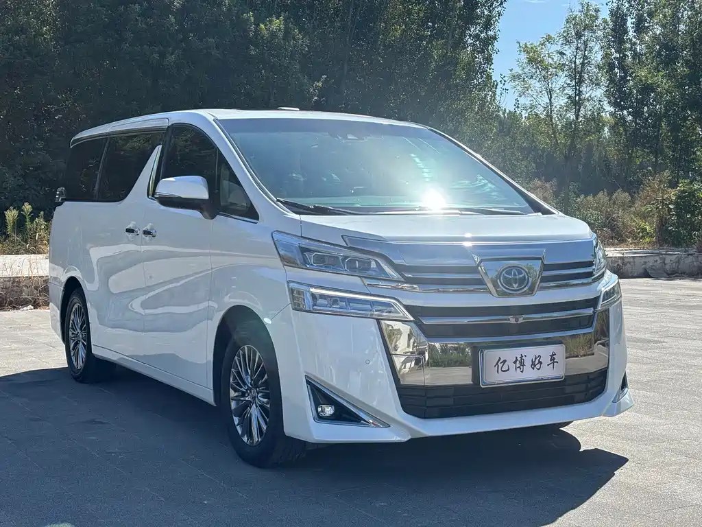 Toyota Vellfire — миниатюра 3