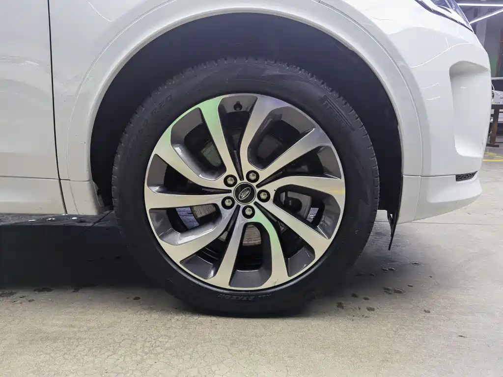 LAND ROVER DISCOVER SPORTS