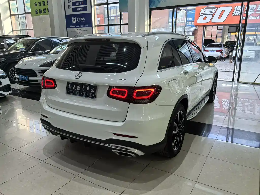 MERCEDES-BENZ GLC