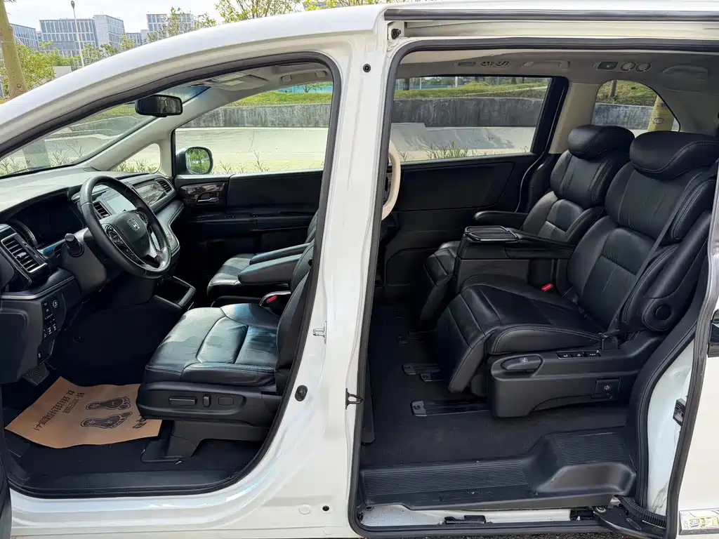 Honda Elysion — миниатюра 7