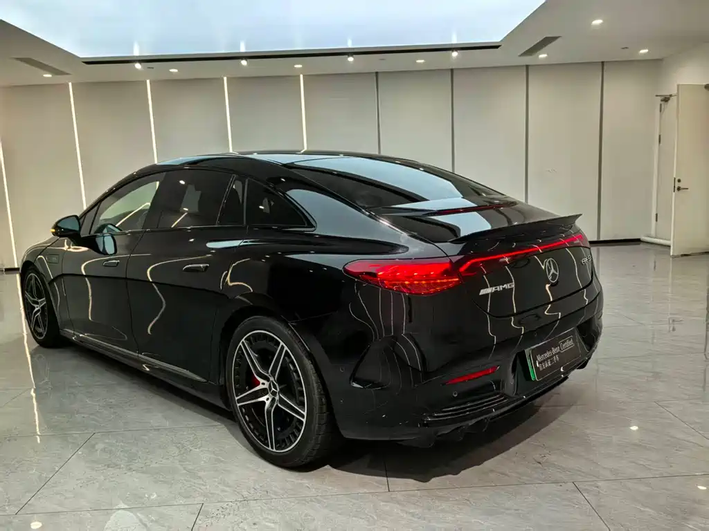 MERCEDES-BENZ EQE AMG