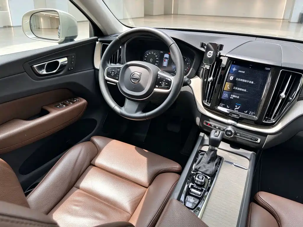 Volvo XC60 — миниатюра 16