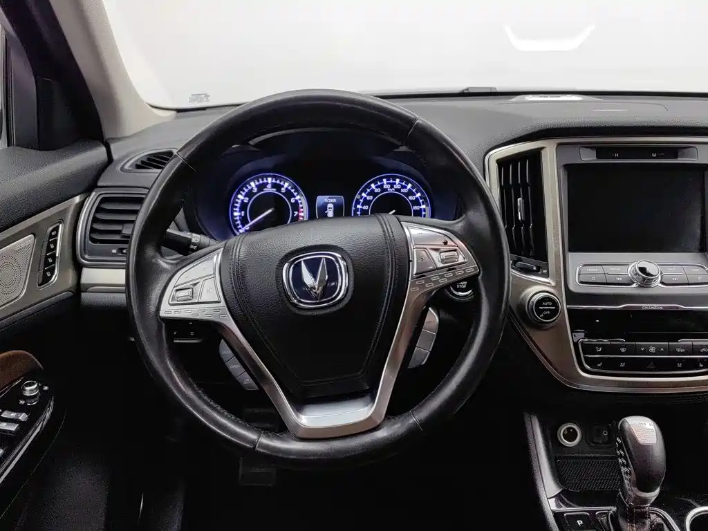 Changan CS95 — миниатюра 11