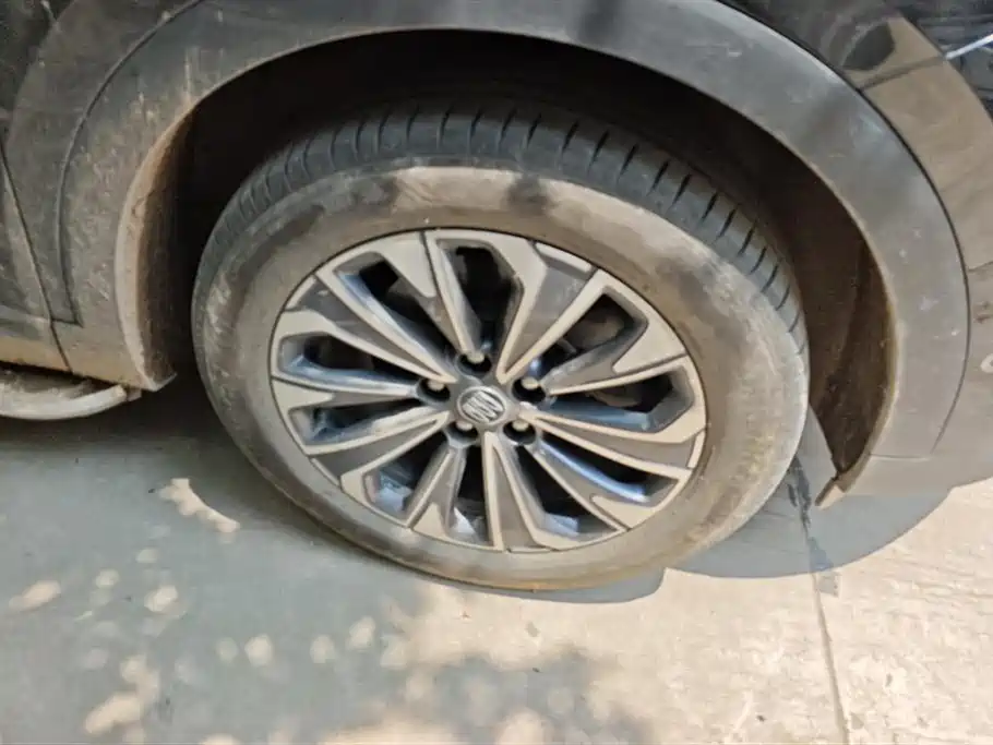 Buick Envision Plus Plus 2025 Plus 28T Platinum