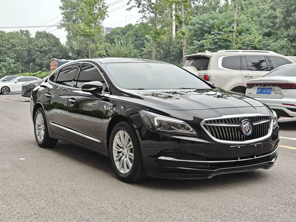 Buick LaCrosse — миниатюра 3