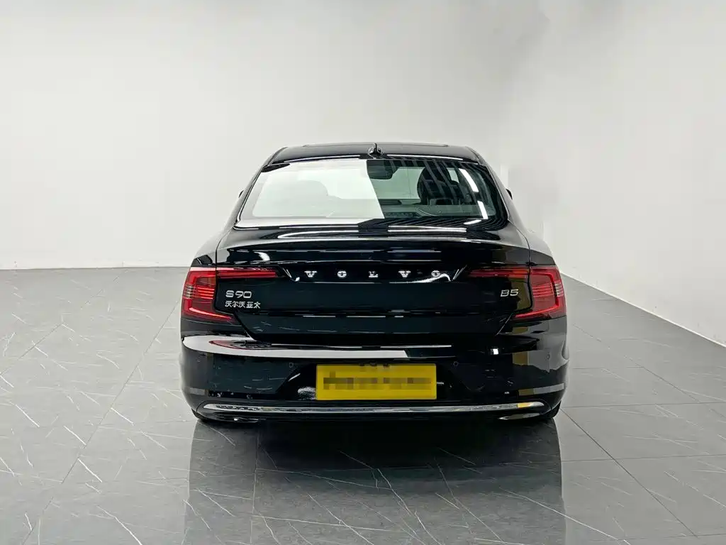Volvo S90 — миниатюра 5