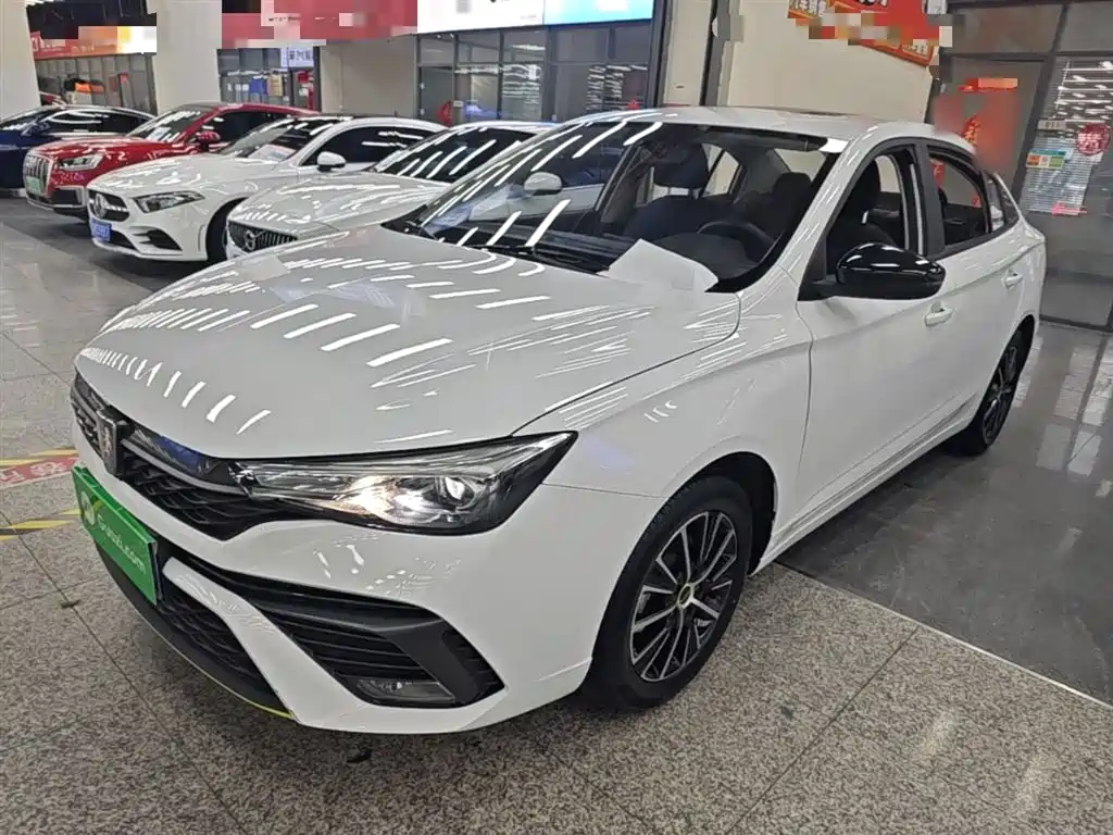 Купить Roewe i5