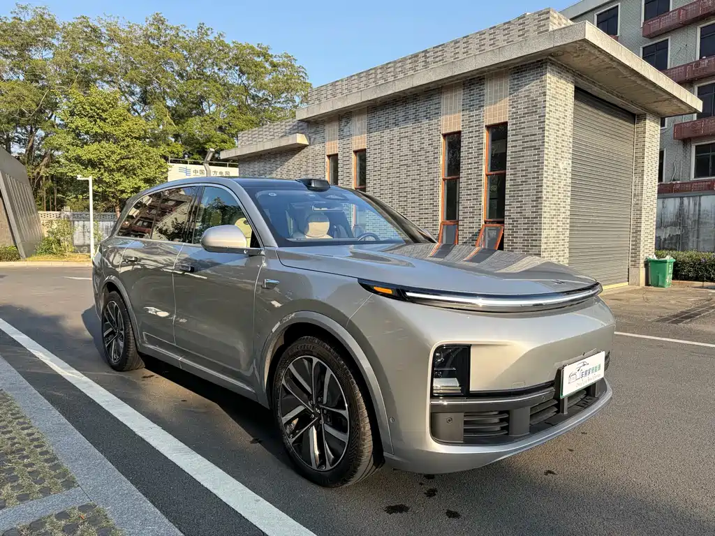 Li Auto IDEAL L8