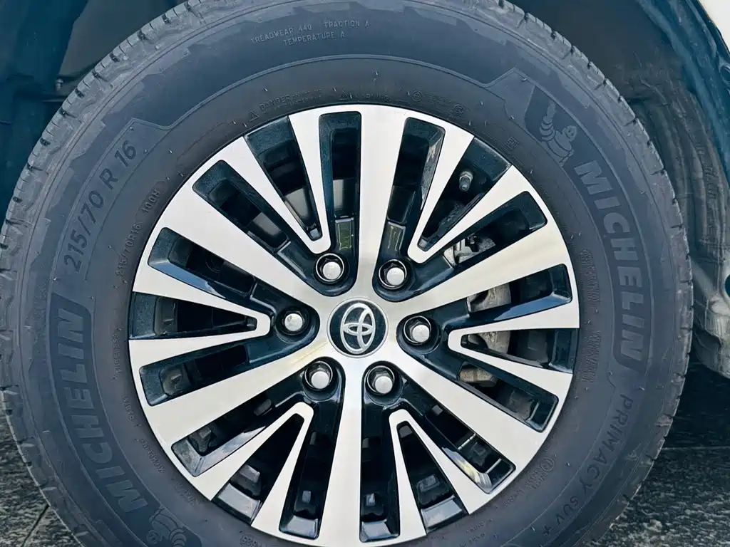 Toyota Granvia 2023 3.5L