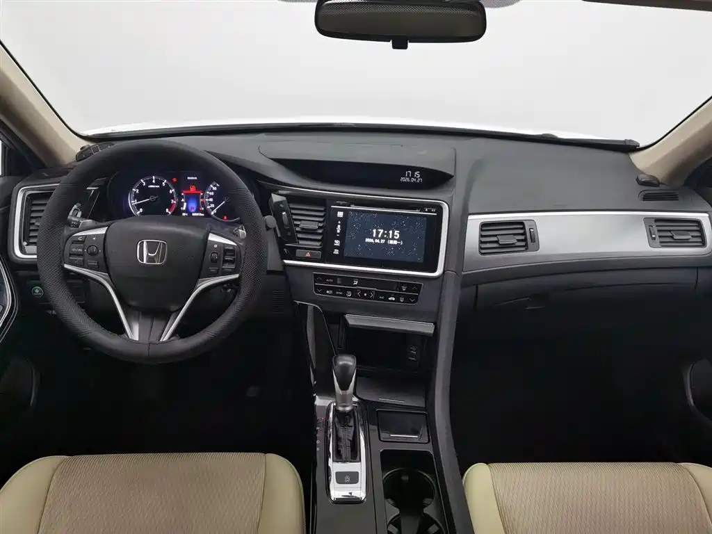Honda Spirior 2015 2.0L Luxury