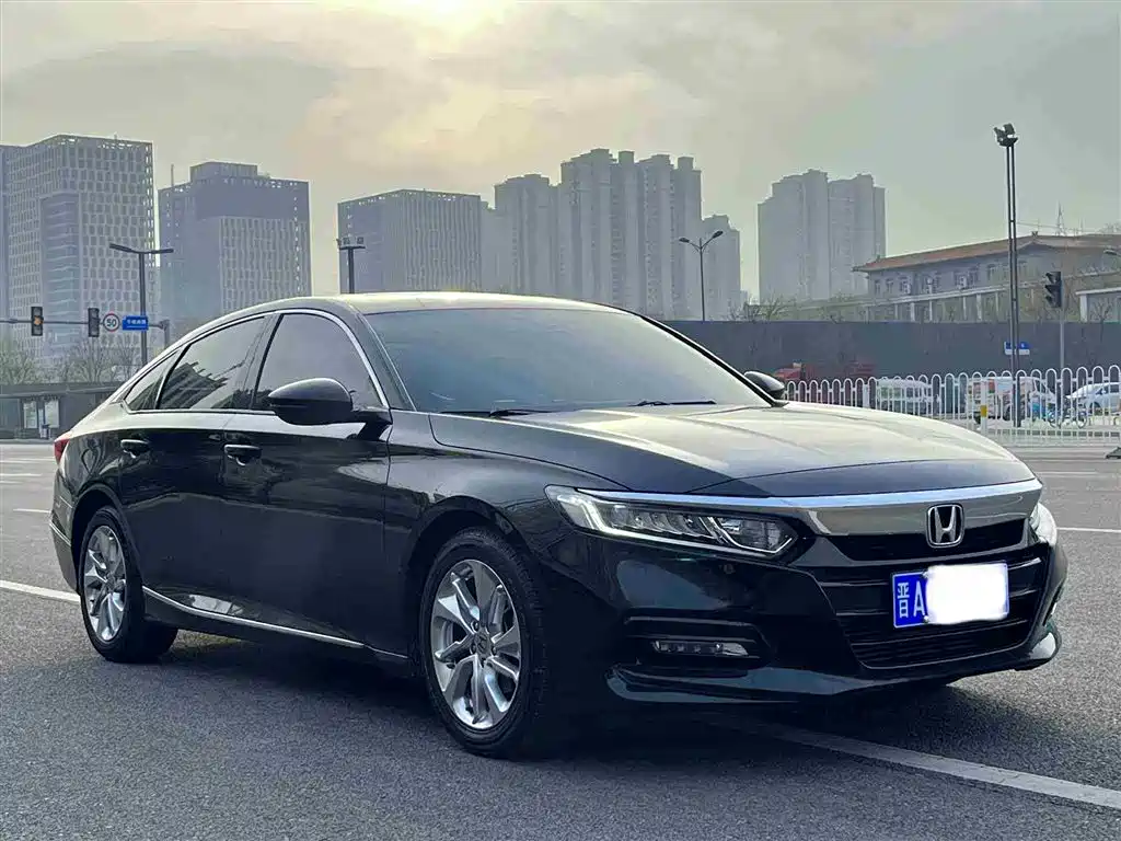 Honda Accord 2018 260TURBO Elite V