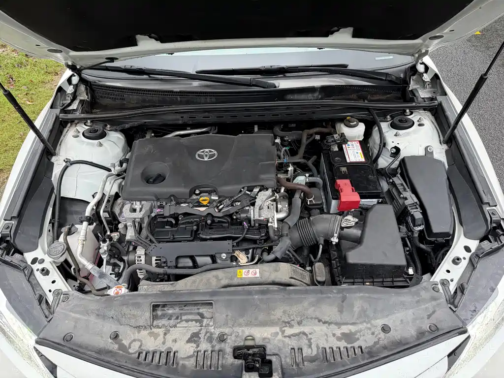 Toyota Camry — миниатюра 11