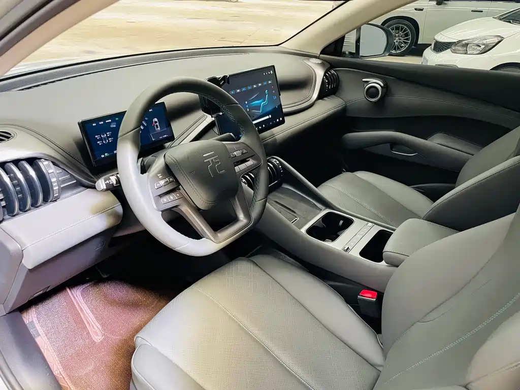 BYD Yuan Plus — миниатюра 22