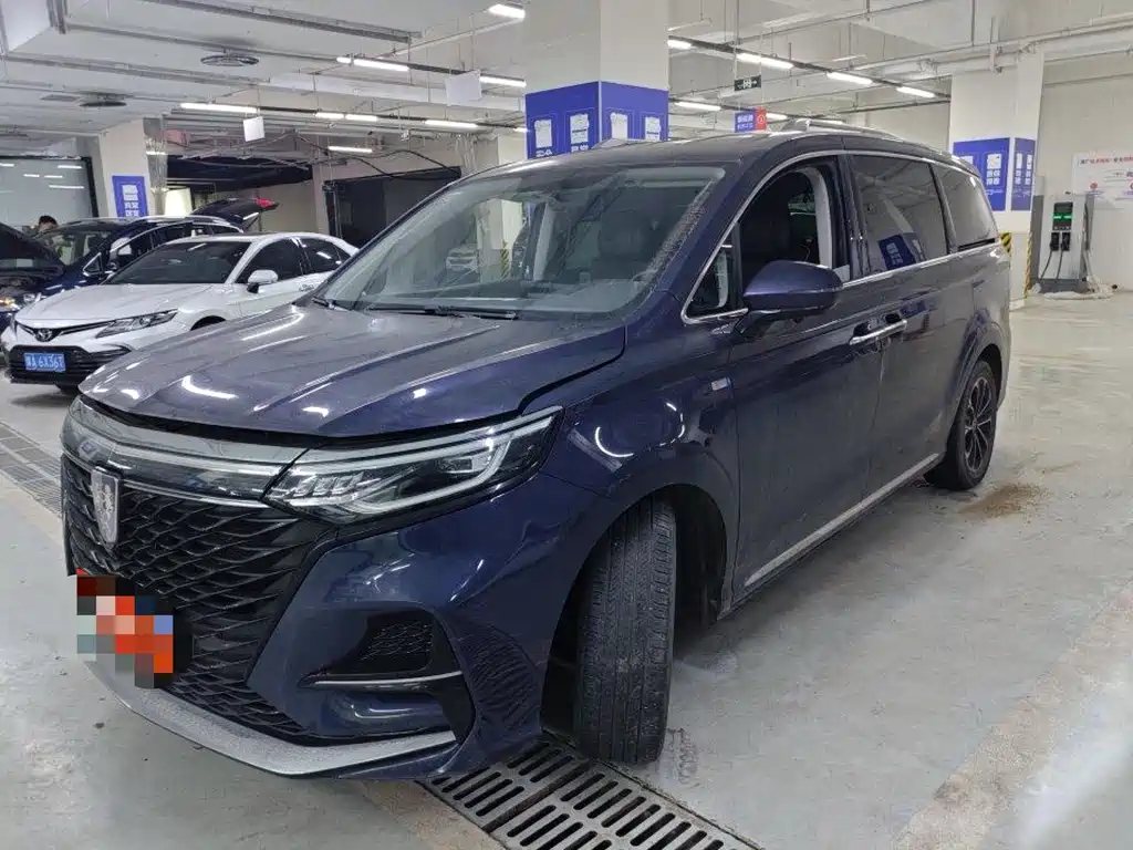 Roewe iMAX8