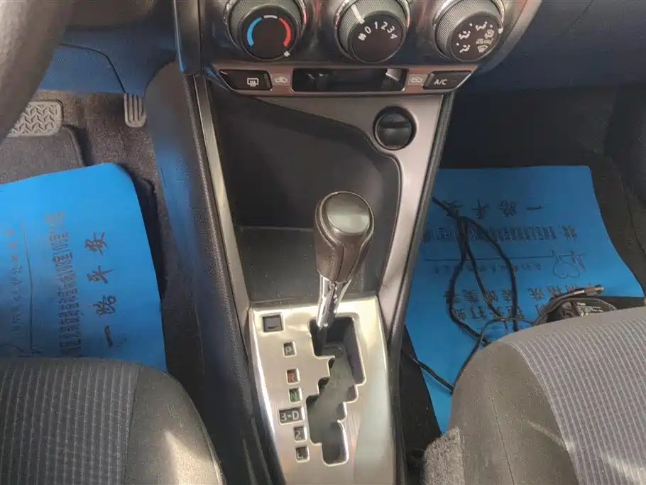 TOYOTA YARIS L ZHIXUAN