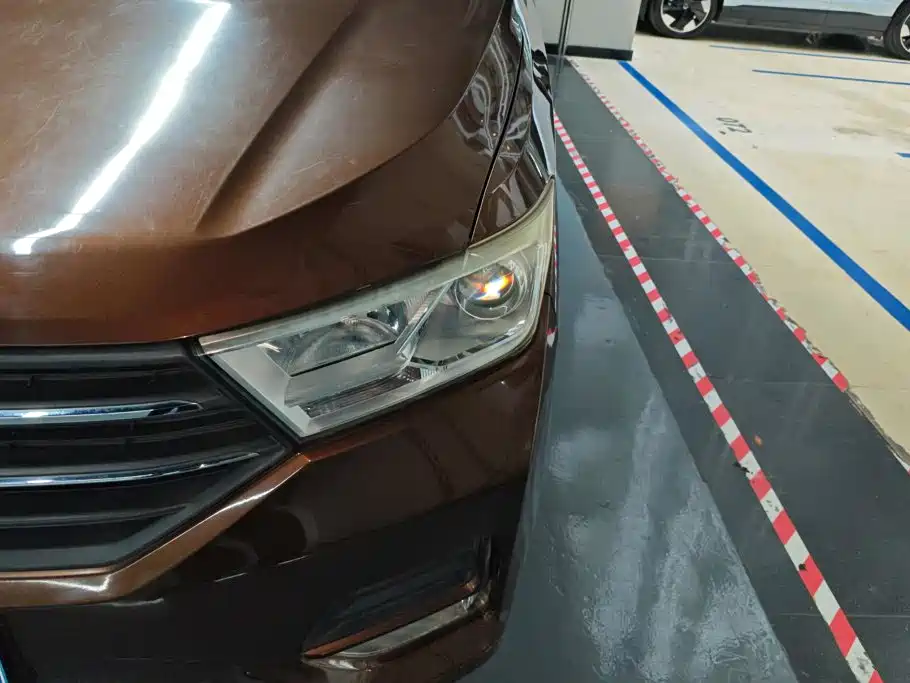 Wuling Hongguang — миниатюра 5
