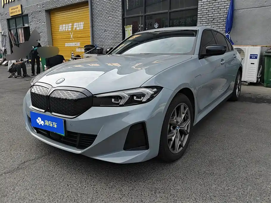 BMW i3 2025 eDrive 35 L