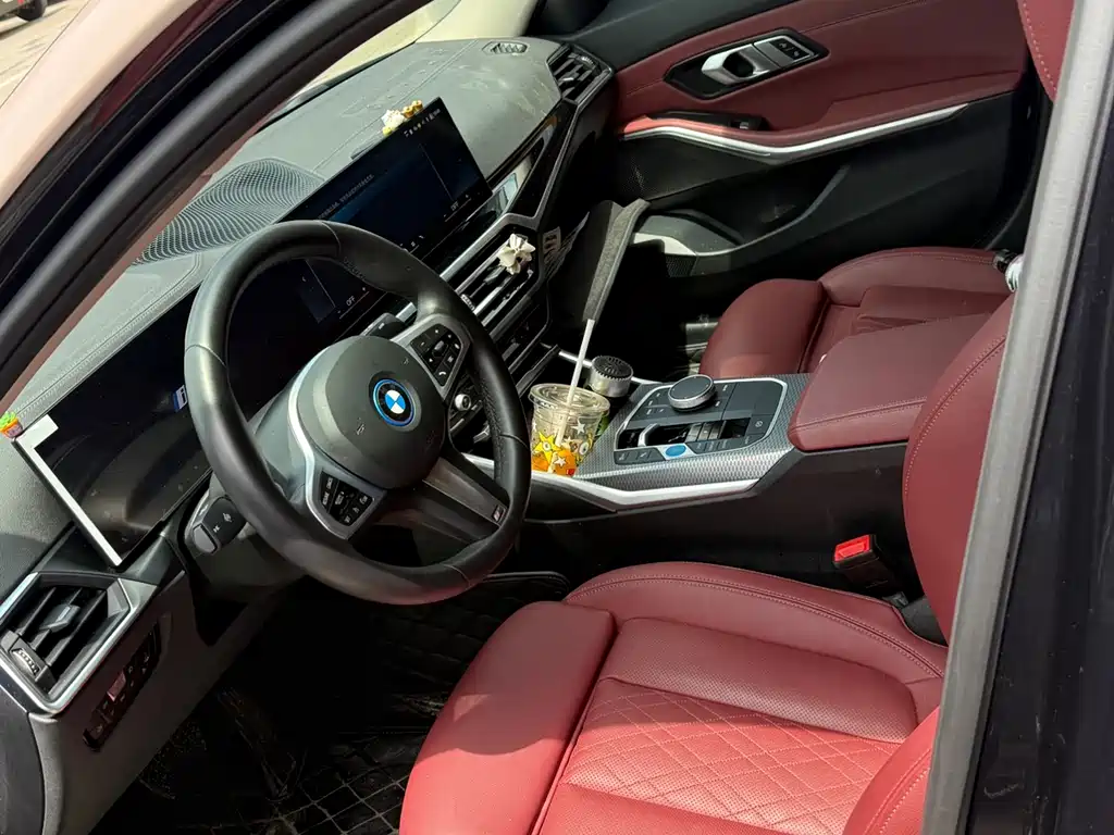 BMW i3 2024 eDrive 40 L