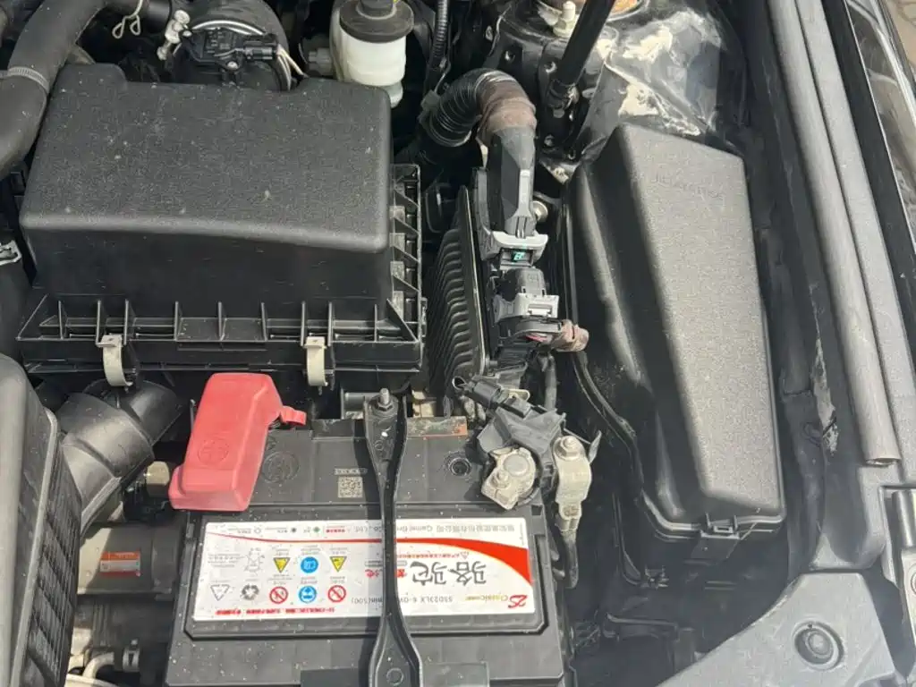 Toyota Camry — миниатюра 6
