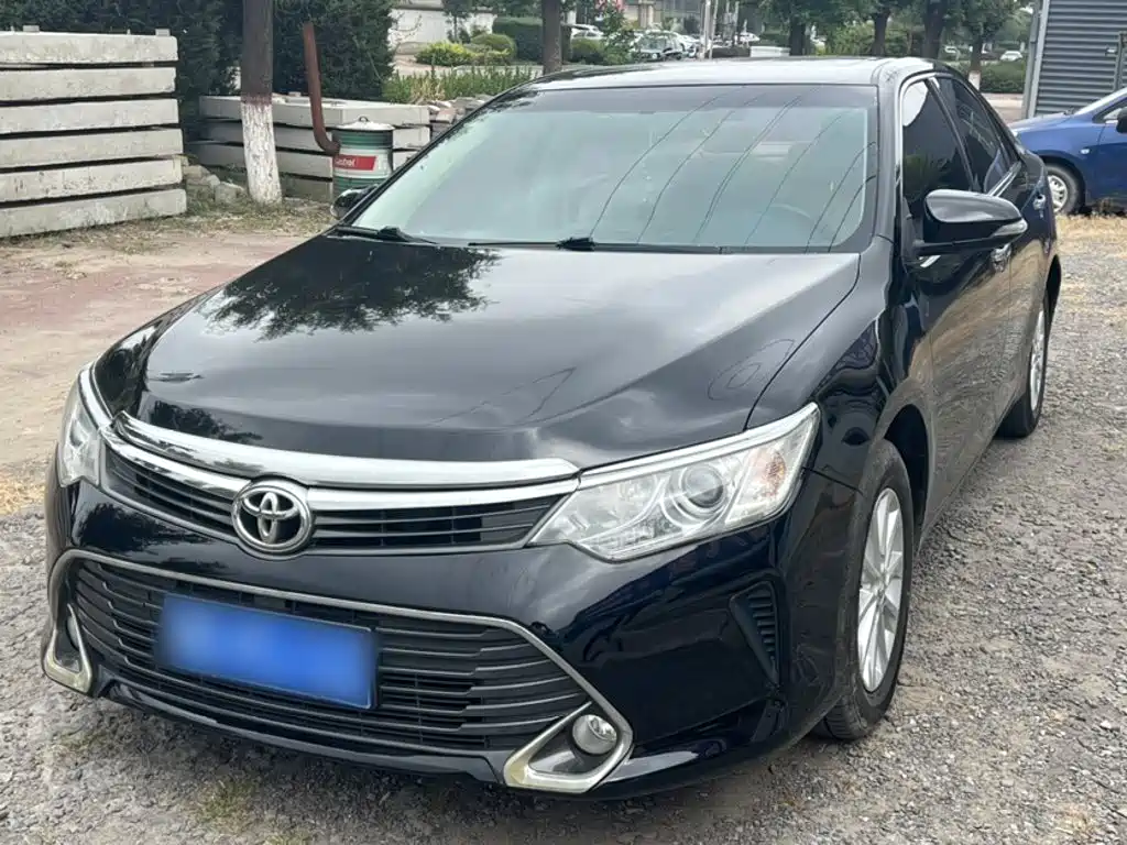 Toyota Camry — миниатюра 3