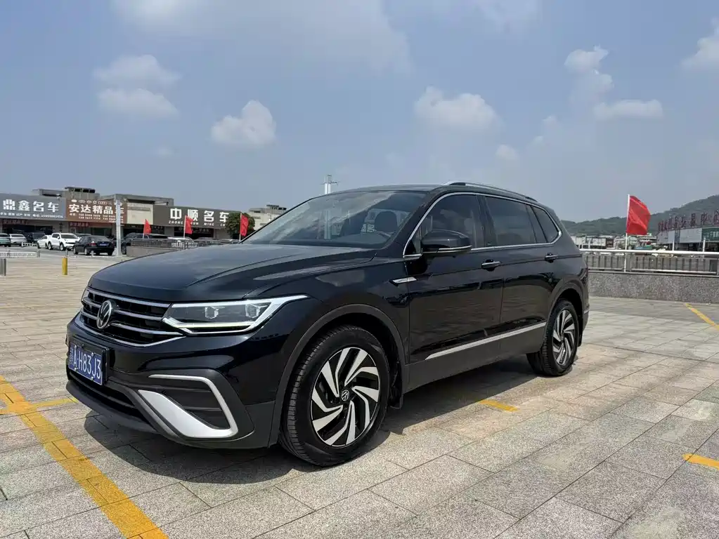 Volkswagen Tiguan L