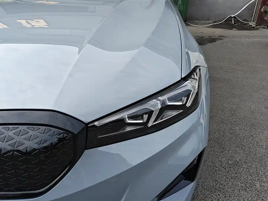 BMW i3 2025 eDrive 35 L