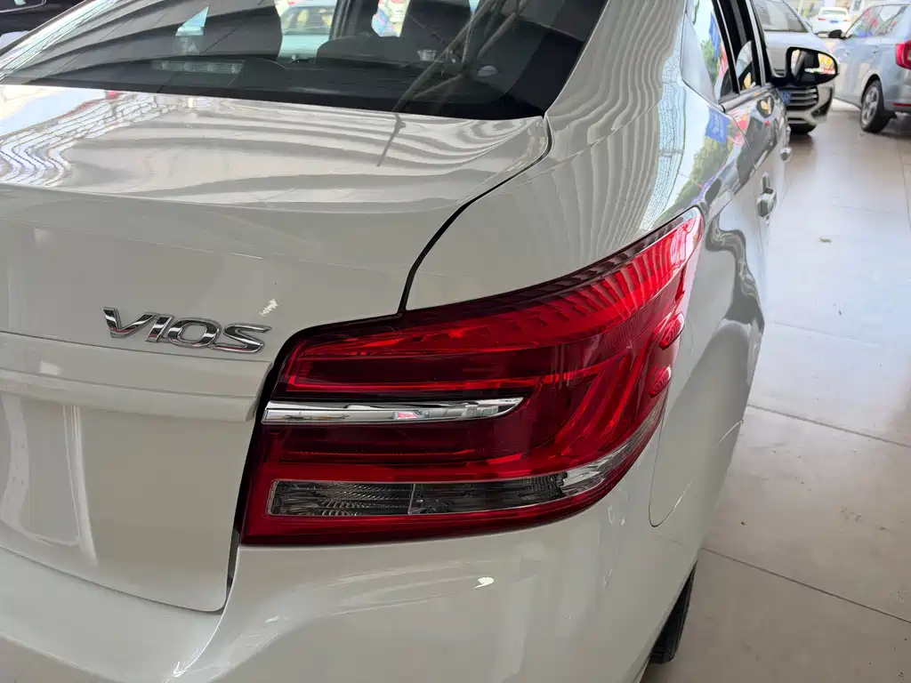 Toyota Vios — миниатюра 12