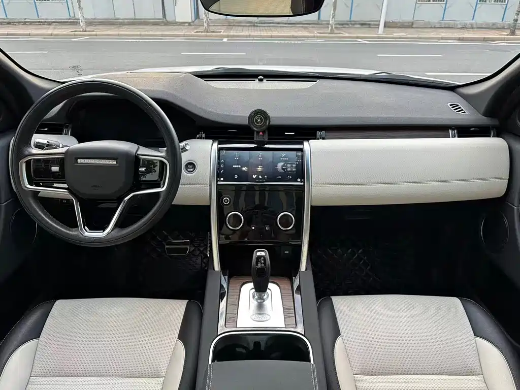 Land Rover Discovery Sport — миниатюра 9