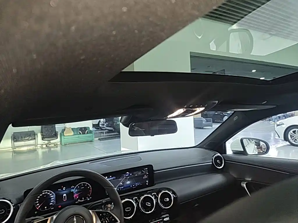 Mercedes-Benz A-Class — миниатюра 8