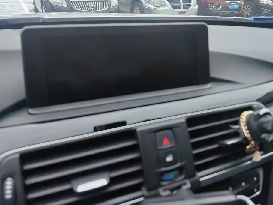 BMW 3 Series — миниатюра 13