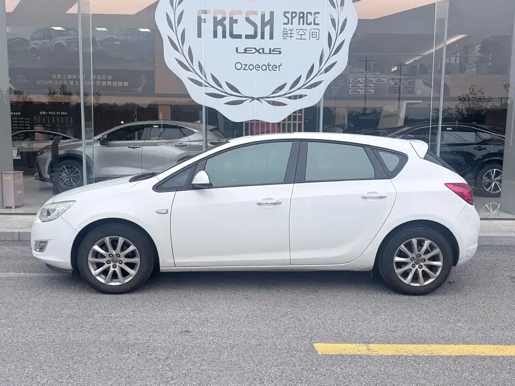 Buick Excelle 2014 XT 1.6L AT Fashion