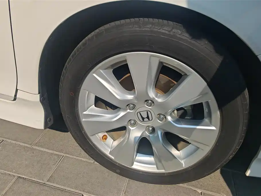Honda Jade 2016 1.8L AT Comfort Elite 5 мест