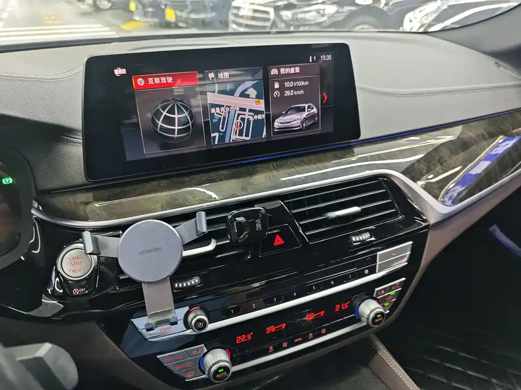 BMW 5 Series — миниатюра 14