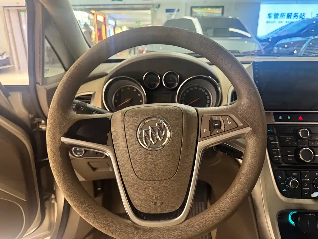 Buick Excelle — миниатюра 12
