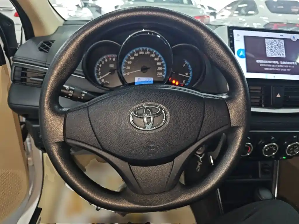 Toyota Yaris L — миниатюра 11