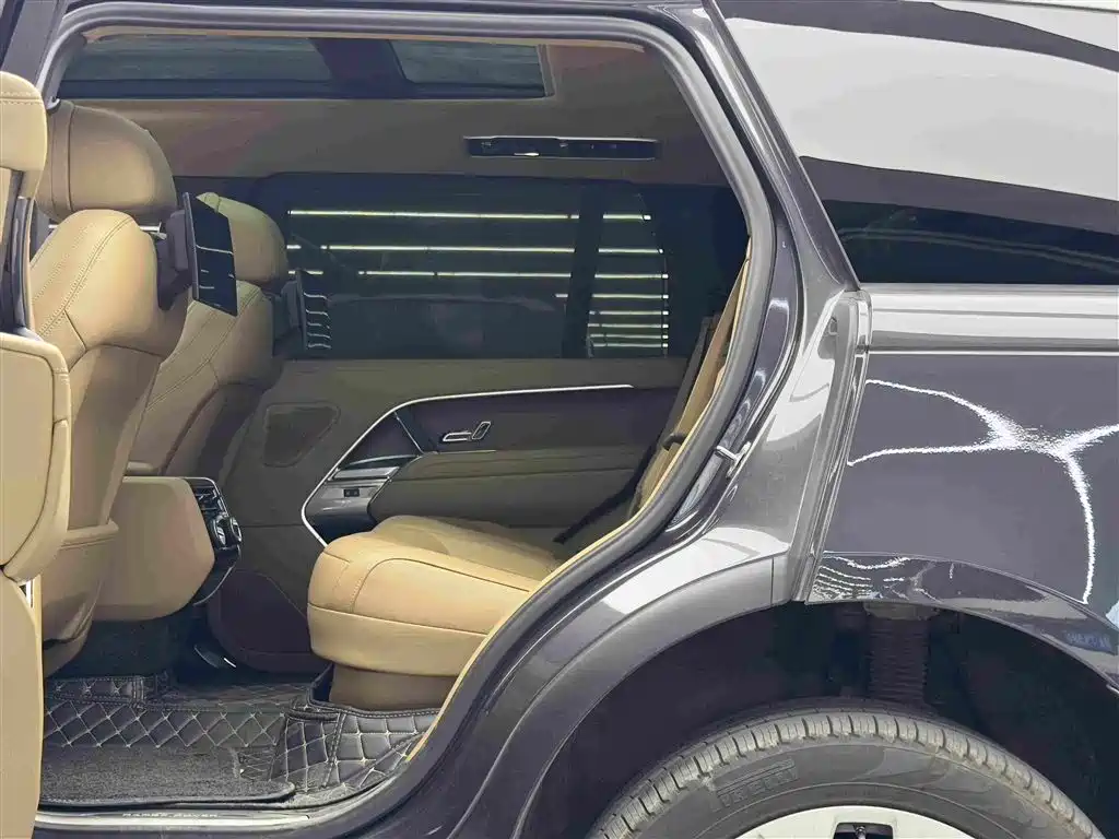 Land Rover Range Rover — миниатюра 9