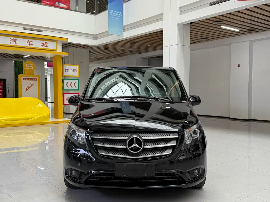 Mercedes-Benz Vito 2020 2.0T 7 мест