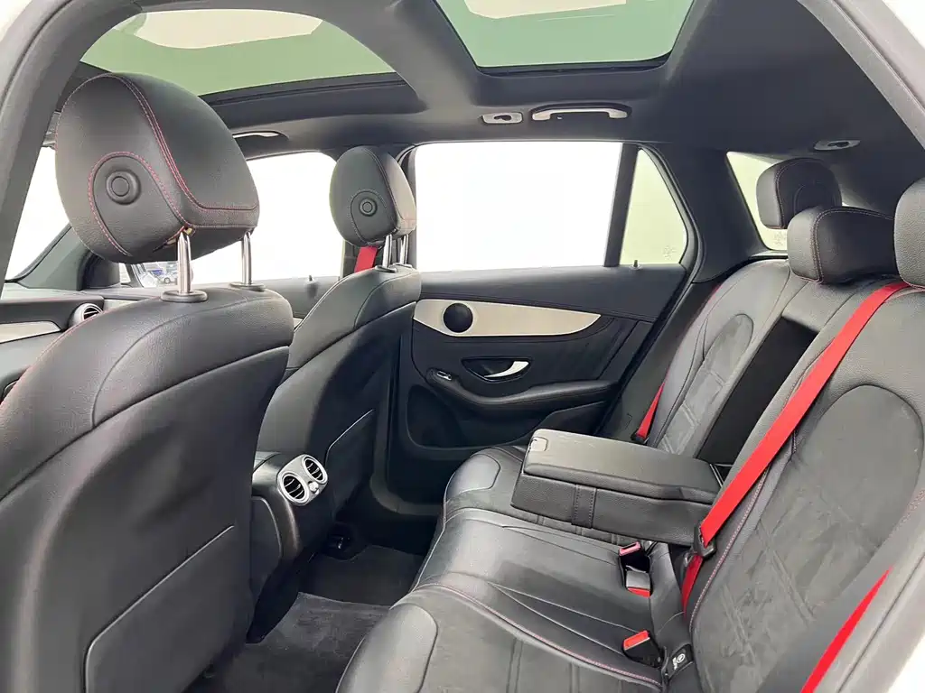 MERCEDES-BENZ GLC AMG