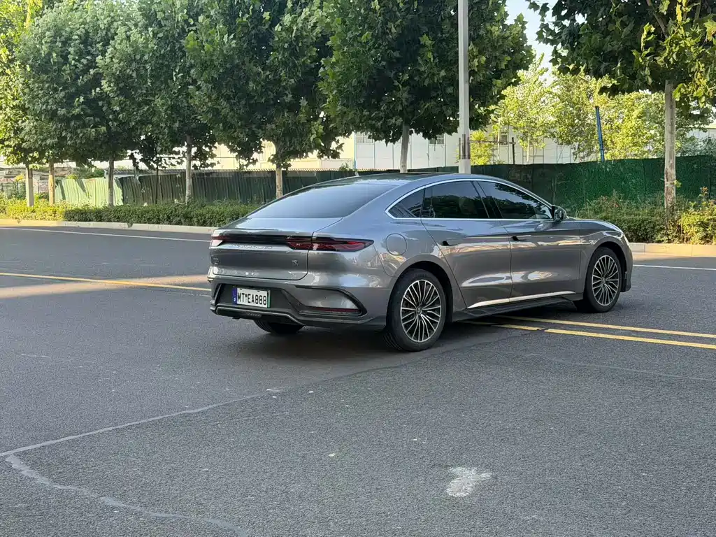 BYD Han 2022 DM-i 121KM Premium